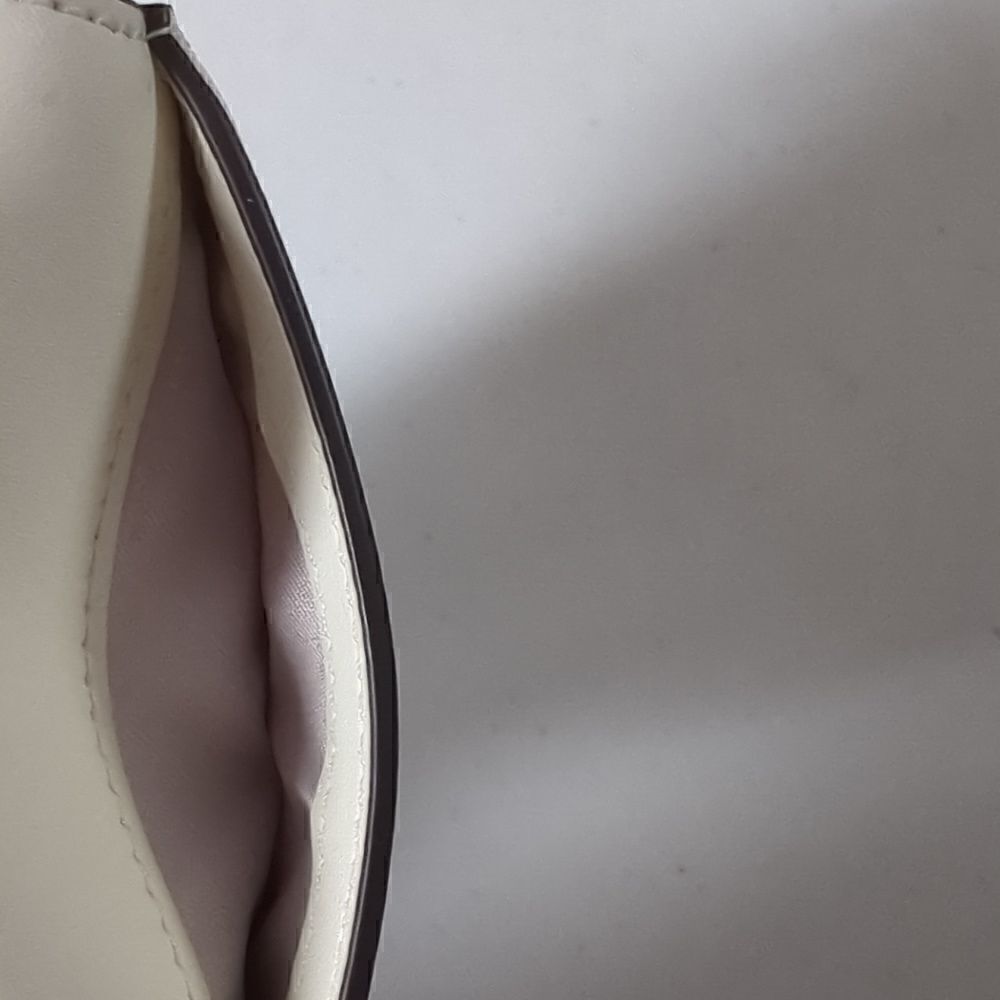NWT Kate Spade Cream/Gold Wallet - Picture 4 of 7